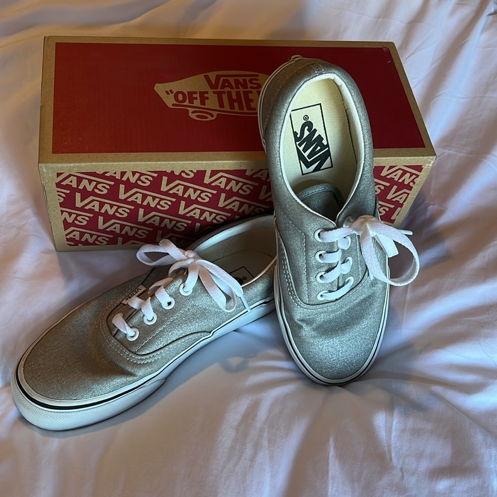 Vans - Picture 4 of 5